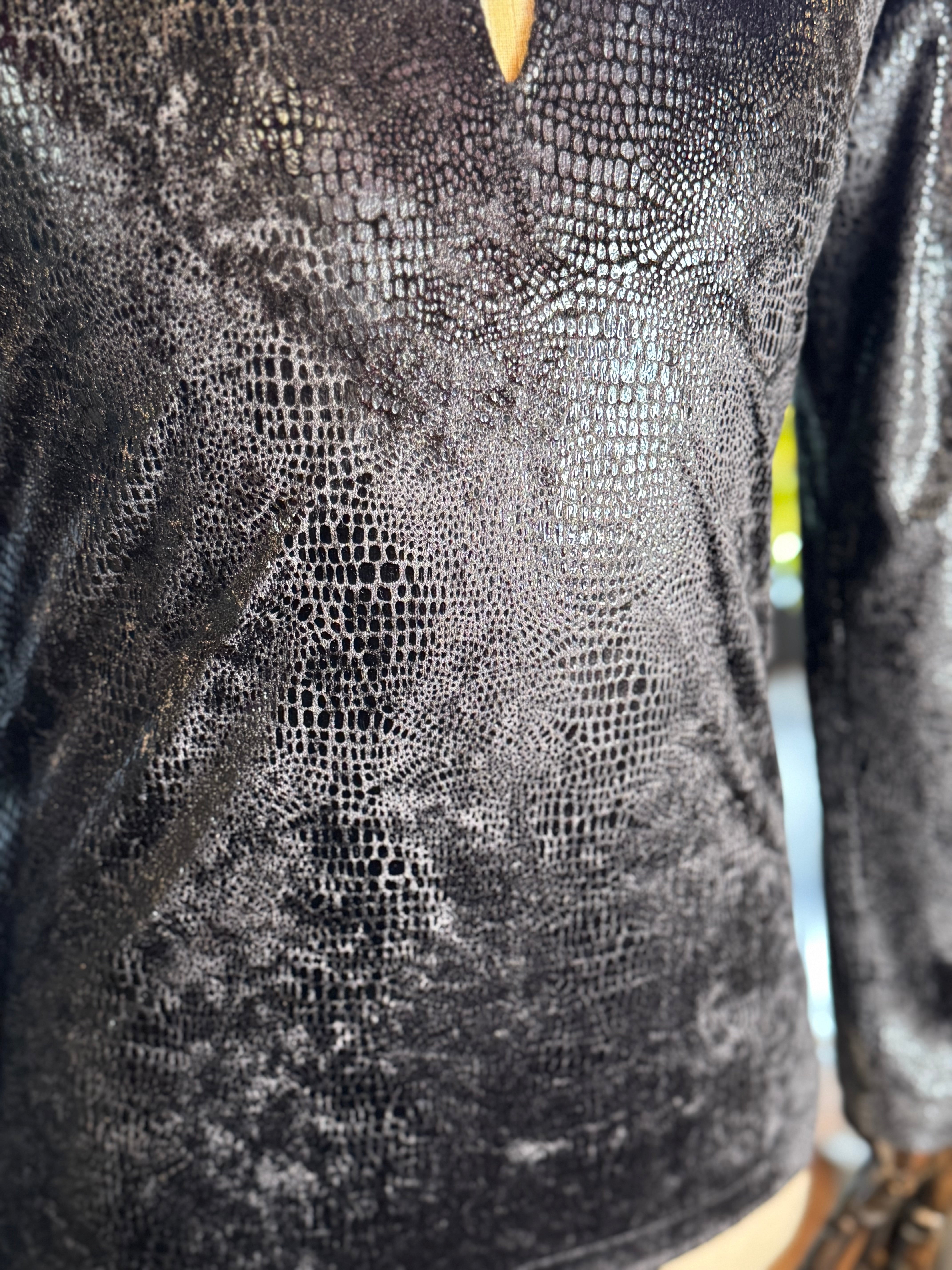 Túnica terciopelo reptil