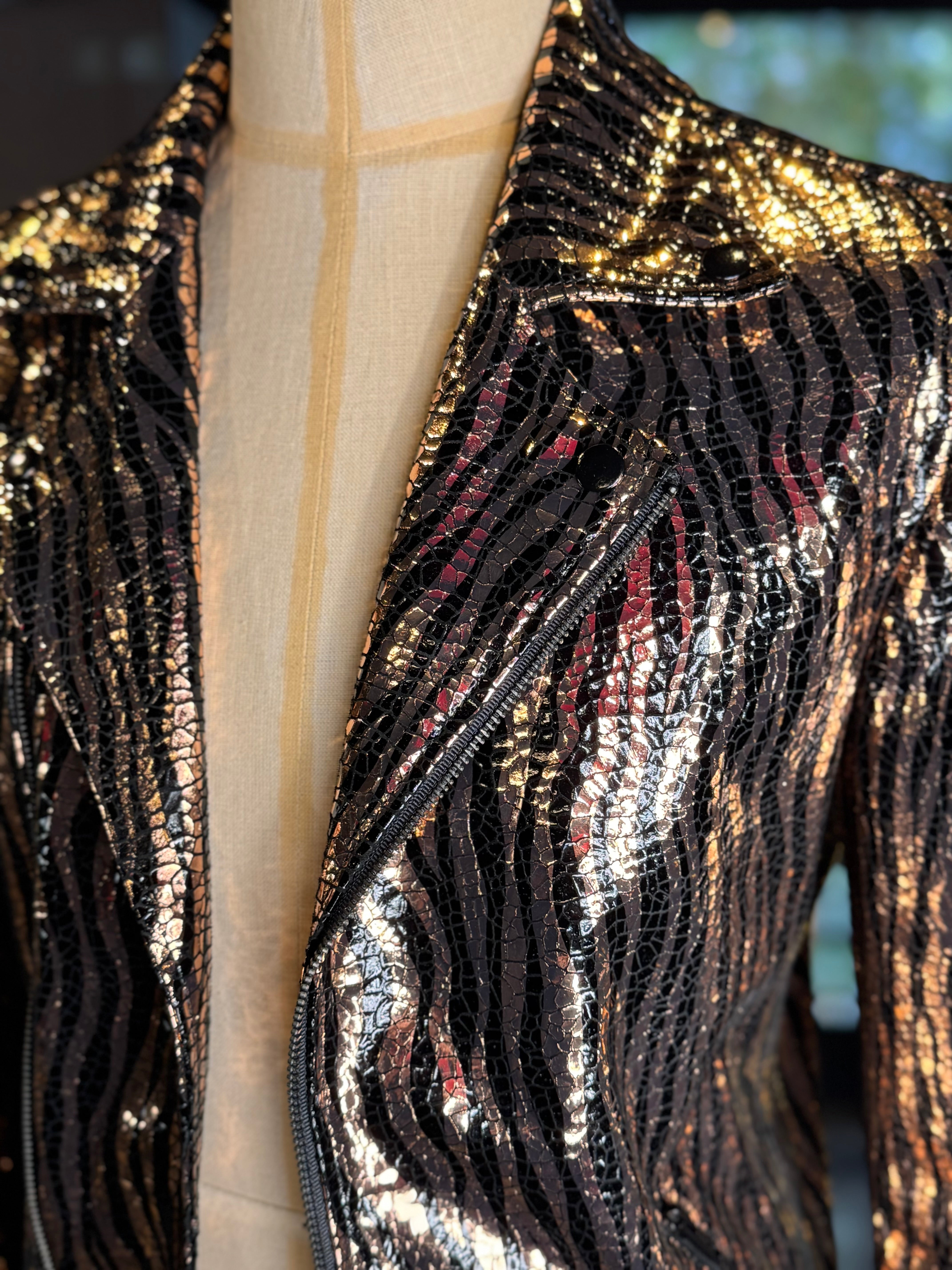 Chamarra cebra dorada