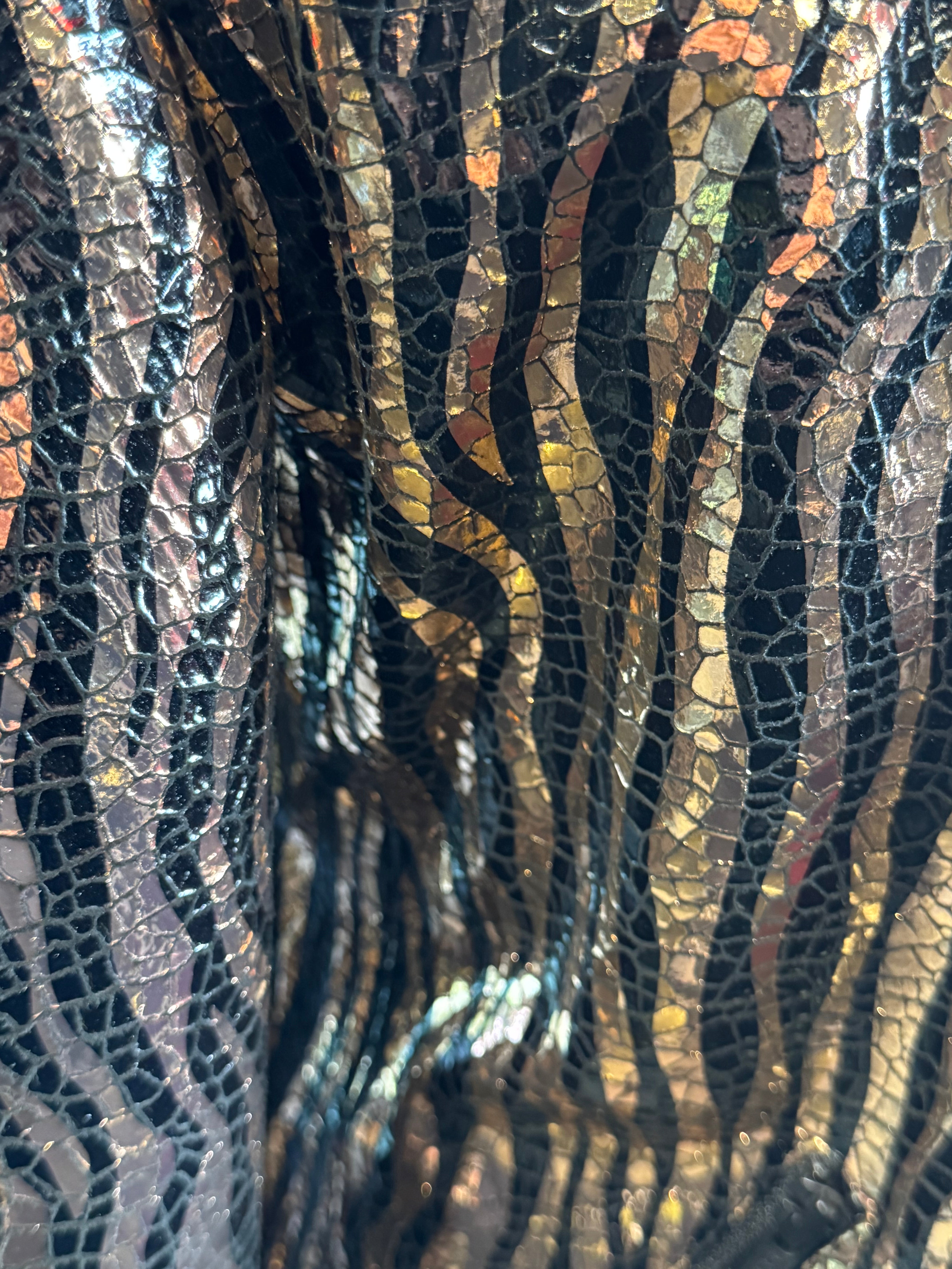 Chamarra cebra dorada