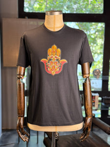 Camiseta mano amarilla