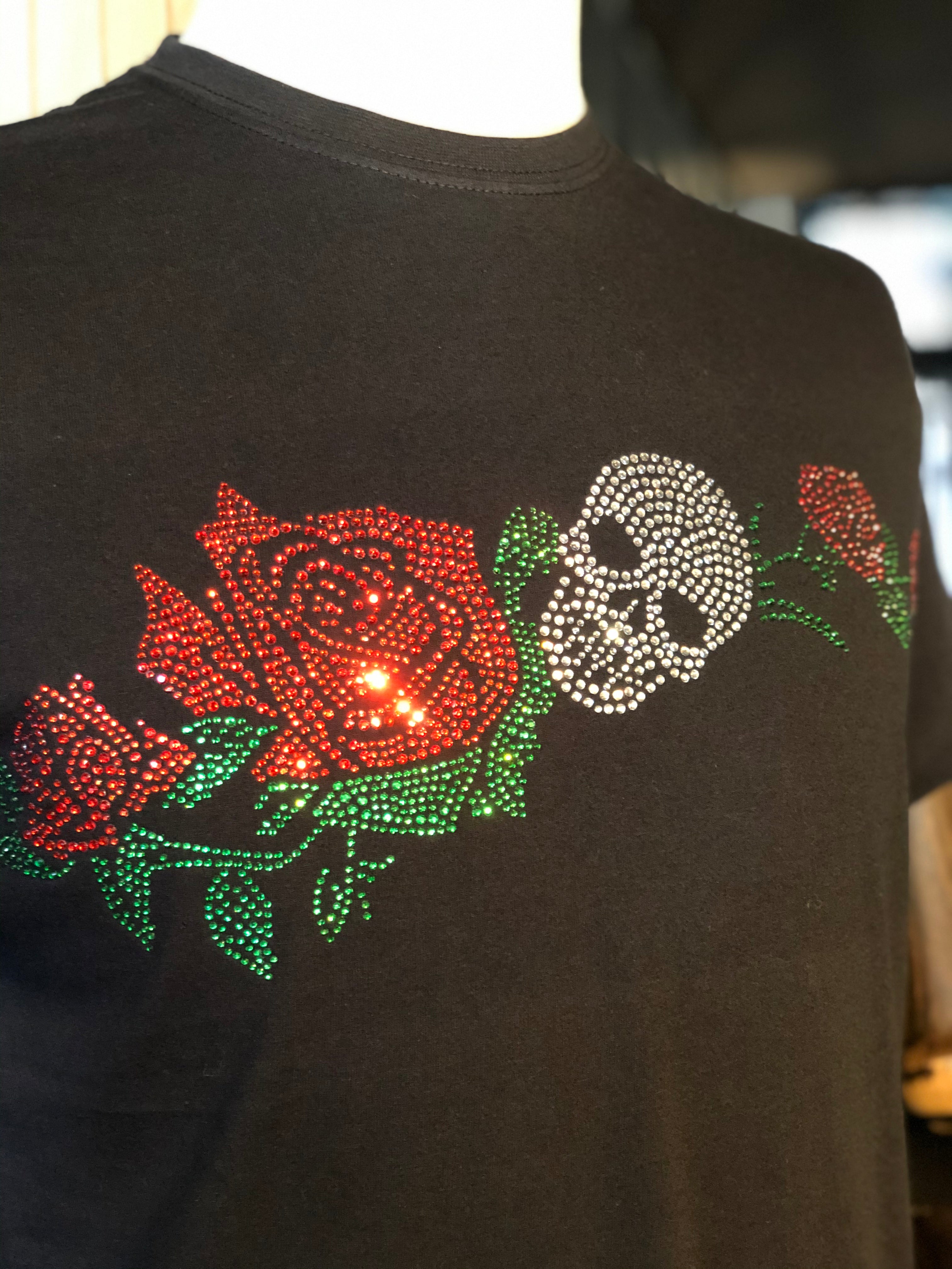 Camiseta calavera y rosas