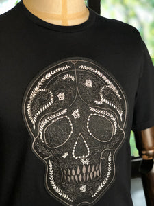 Playera craneo negro