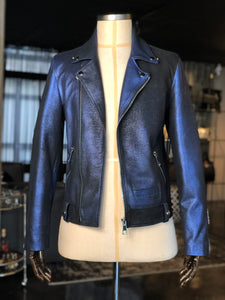 Chamarra biker azul desgastada